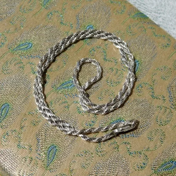 Sterling Silver 3 mm Italian Rope Chain, 18" - Picture 3 of 4